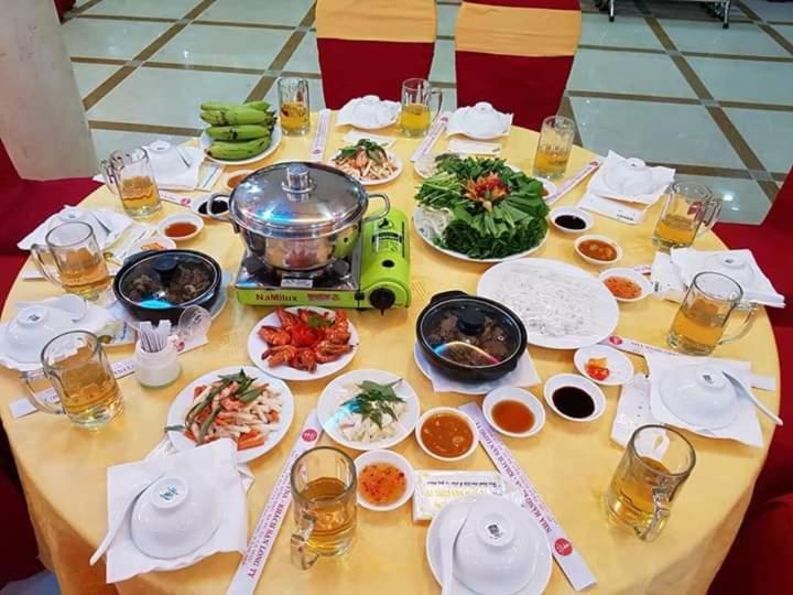 Khach San Long Ty Hotel Cà Mau Buitenkant foto